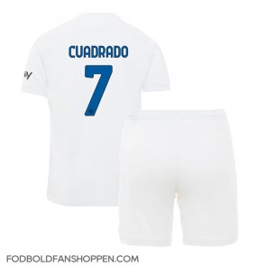 Inter Milan Juan Cuadrado #7 Udebanetrøje Børn 2023-24 Kortærmet (+ Korte bukser)